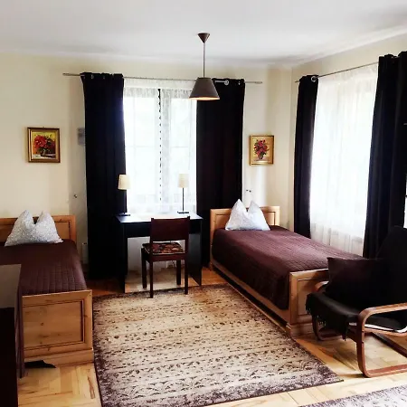 Pod Orzechami בית אירוח Magdalenka