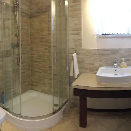 Pod Orzechami בית אירוח